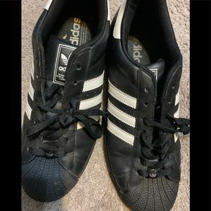 Men’s Shell Toe Adidas size 13